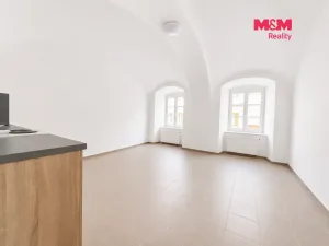Pronájem bytu 1+kk, Jindřichův Hradec - Jindřichův Hradec III, Vídeňská, 30 m2