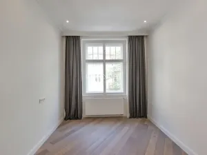 Pronájem bytu 2+kk, Praha - Vinohrady, náměstí Jiřího z Poděbrad, 54 m2
