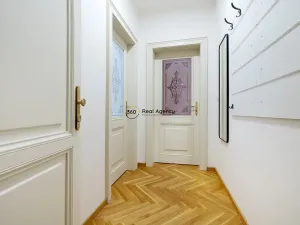 Prodej bytu 2+kk, Praha - Vršovice, Černomořská, 43 m2