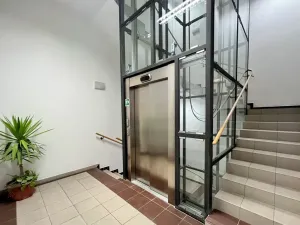 Prodej bytu 6+kk a větší, Karlovy Vary, Divadelní náměstí, 181 m2
