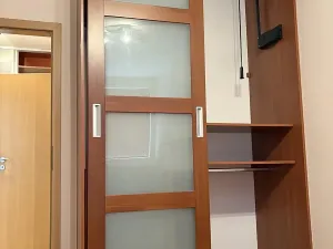 Pronájem bytu 2+kk, Praha - Hlubočepy, Voskovcova, 45 m2