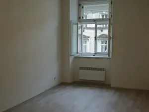 Pronájem bytu 2+1, Praha - Smíchov, Nádražní, 46 m2