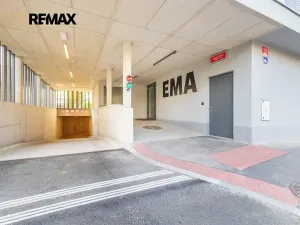 Pronájem bytu 2+kk, Praha - Hlubočepy, Divíškové, 53 m2