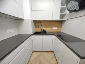 Pronájem bytu 2+1, Praha - Podolí, Podolská, 46 m2