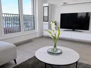 Pronájem bytu 2+kk, Praha - Hloubětín, Poděbradská, 67 m2