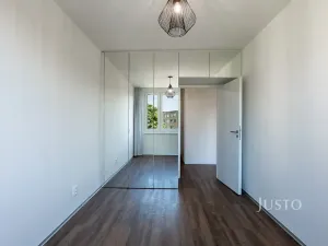 Pronájem bytu 2+kk, Praha - Kobylisy, Pohnertova, 43 m2