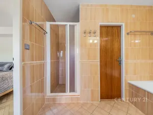 Pronájem bytu 4+1, Praha - Zbraslav, Pod urnovým hájem, 120 m2