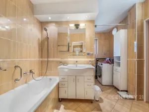 Pronájem bytu 4+1, Praha - Zbraslav, Pod urnovým hájem, 120 m2