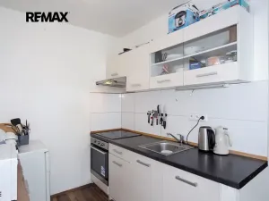 Pronájem bytu 2+kk, Praha - Nusle, Plamínkové, 40 m2