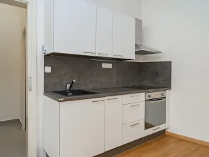Pronájem bytu 1+kk, Praha - Nové Město, Lípová, 35 m2