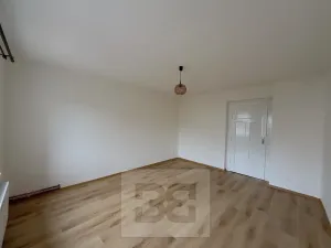 Pronájem rodinného domu, Praha - Kobylisy, Líbeznická, 170 m2