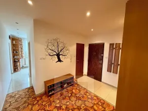 Prodej bytu 4+1, Praha - Kamýk, Zárubova, 85 m2