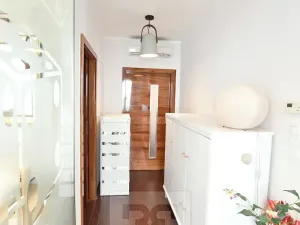 Prodej bytu 4+kk, Praha - Hlubočepy, Lumiérů, 163 m2
