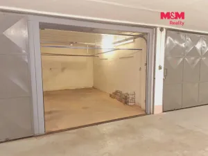 Pronájem garáže, Pardubice - Zelené Předměstí, třída Míru, 19 m2