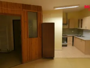 Pronájem bytu 1+kk, Louny, Komenského náměstí, 45 m2