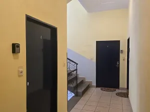 Pronájem bytu 2+kk, Praha - Michle, Nuselská, 38 m2