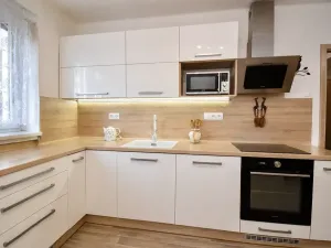 Prodej bytu 2+1, Chvaletice, Dukelská, 48 m2
