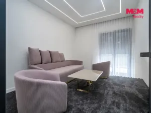 Prodej rodinného domu, Jirny, Modřínová, 400 m2