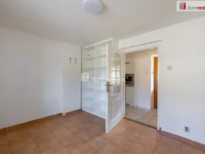 Pronájem výrobních prostor, Doksy, Václ. Plecitého, 4300 m2