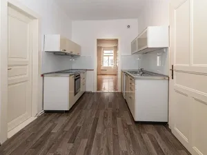 Pronájem bytu 2+1, Praha - Vinohrady, Varšavská, 70 m2