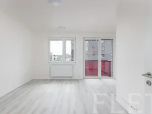 Pronájem bytu 1+kk, Praha - Hloubětín, Waltariho, 36 m2