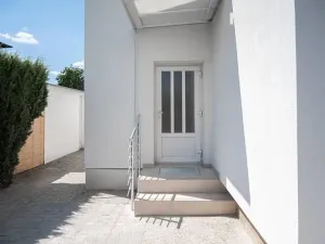 Prodej bytu 1+kk, Praha - Kyje, Vajgarská, 17 m2