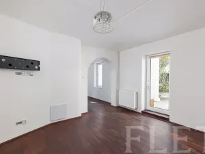 Prodej rodinného domu, Chýnice, Nám. Na Louži, 78 m2