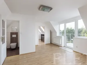 Prodej rodinného domu, Chýnice, Nám. Na Louži, 78 m2