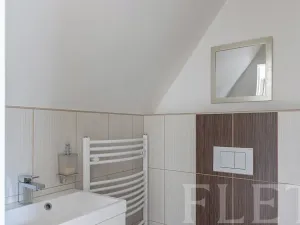 Prodej rodinného domu, Chýnice, Nám. Na Louži, 78 m2
