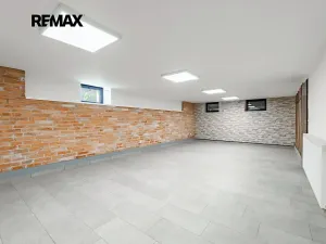 Prodej rodinného domu, Sluhy, 329 m2