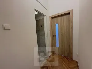 Pronájem bytu 2+1, Praha - Žižkov, Hartigova, 38 m2