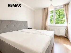 Pronájem bytu 2+kk, Praha - Hloubětín, Kbelská, 54 m2
