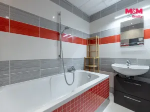 Prodej bytu 3+1, Karlovy Vary, Jana Opletala, 60 m2