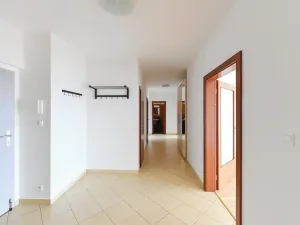 Prodej bytu 4+kk, Praha - Hrdlořezy, V třešňovce, 134 m2