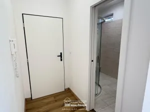 Pronájem bytu 2+kk, Hranice - Hranice I-Město, Pernštejnské náměstí, 55 m2
