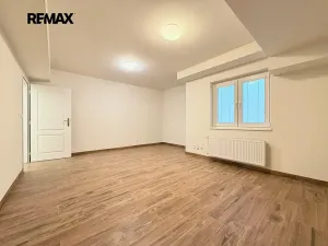 Pronájem rodinného domu, Praha - Nebušice, Na Malé Šárce, 302 m2