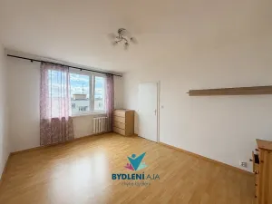 Prodej bytu 1+1, Krupka, Karla Čapka, 36 m2