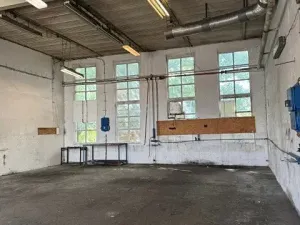 Pronájem výrobních prostor, Kroměříž, 110 m2