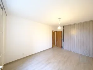 Pronájem bytu 3+kk, Praha - Hloubětín, Poděbradská, 65 m2