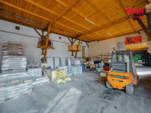 Prodej obchodního prostoru, Hřibiny-Ledská - Hřibiny, 900 m2