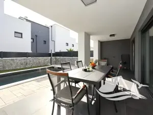 Prodej vily, Vrsi, Chorvatsko, 209 m2