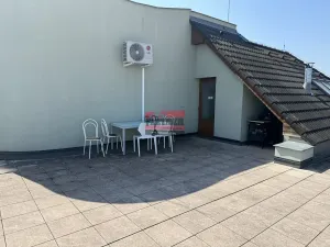 Pronájem bytu 2+kk, Tábor, 9. května, 58 m2