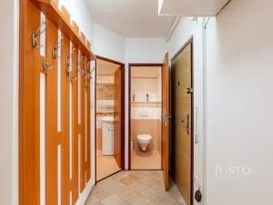 Pronájem bytu 3+kk, Praha - Petrovice, Rezlerova, 63 m2
