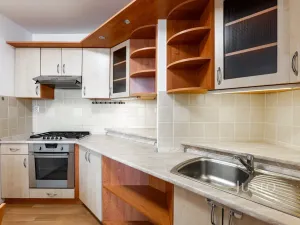 Pronájem bytu 3+kk, Praha - Petrovice, Rezlerova, 63 m2