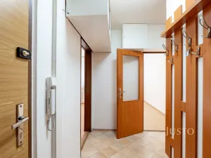 Pronájem bytu 3+kk, Praha - Petrovice, Rezlerova, 63 m2