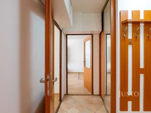 Pronájem bytu 3+kk, Praha - Petrovice, Rezlerova, 63 m2