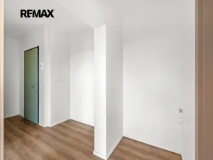 Prodej bytu 2+kk, Praha - Černý Most, Arnošta Valenty, 59 m2