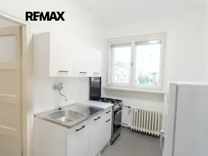 Pronájem bytu 4+1, Praha - Košíře, Urbanova, 90 m2