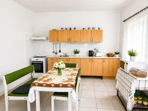 Prodej podílu rodinného domu, Vintířov, 200 m2