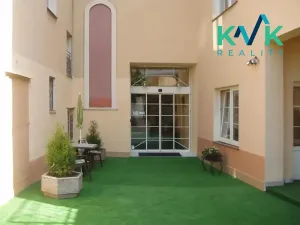 Prodej komerčního pozemku, Karlovy Vary, Studentská, 427 m2
